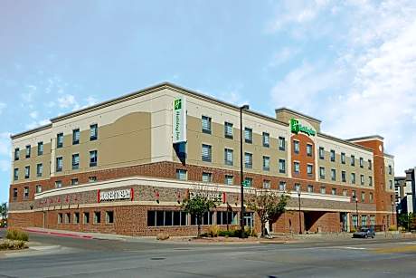 Holiday Inn Omaha Downtown Waterpark By IHG