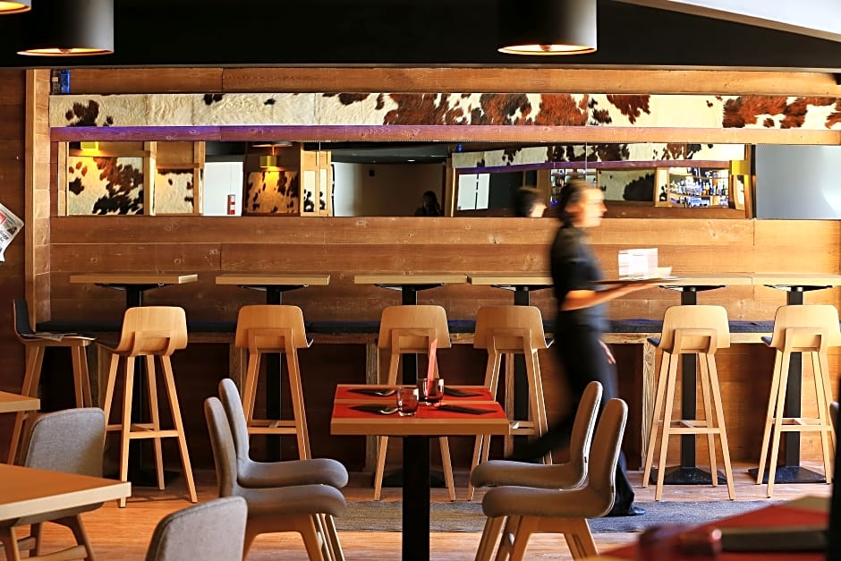 SOWELL COLLECTION Marmotel