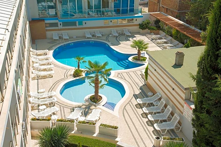 Hotel Eskada Beach