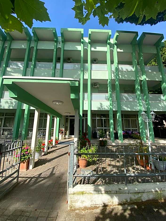 Hotel Gladys