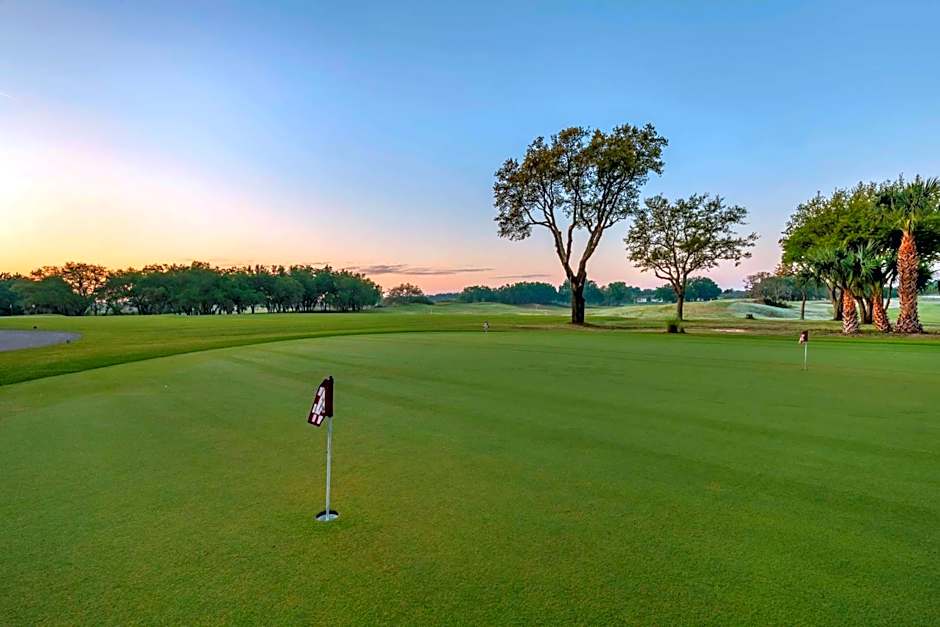 Hilton Vacation Club Mystic Dunes Orlando