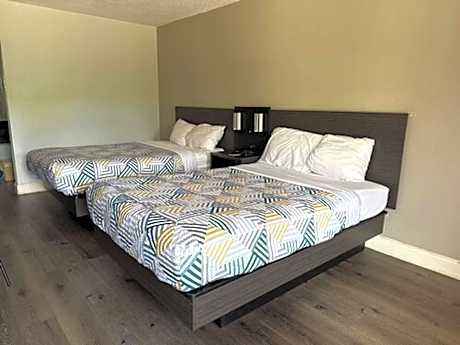 2 Full Beds | Non-Smoking