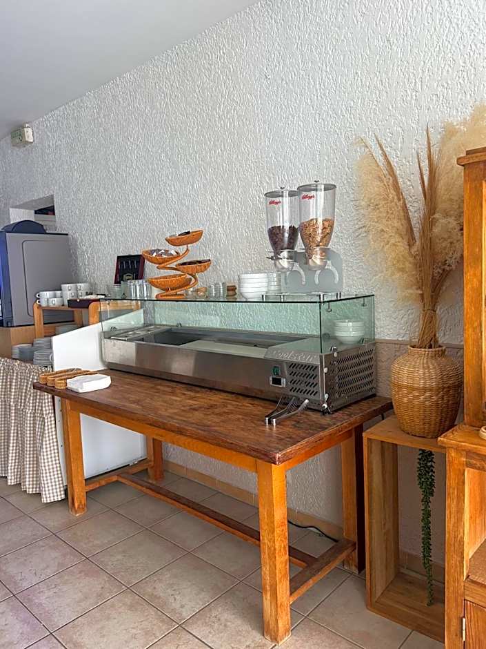 Hotel Alata