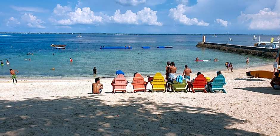 Mactan Newtown Condo with Garden and Ocean View 8NEWTOWN BLVD