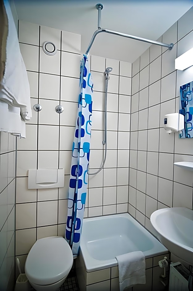 Haus International Hostel