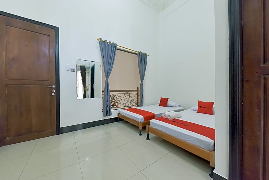 RedDoorz Syariah near Dago Pakar 2