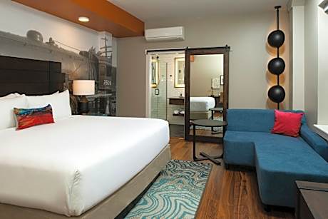Standard King Room
