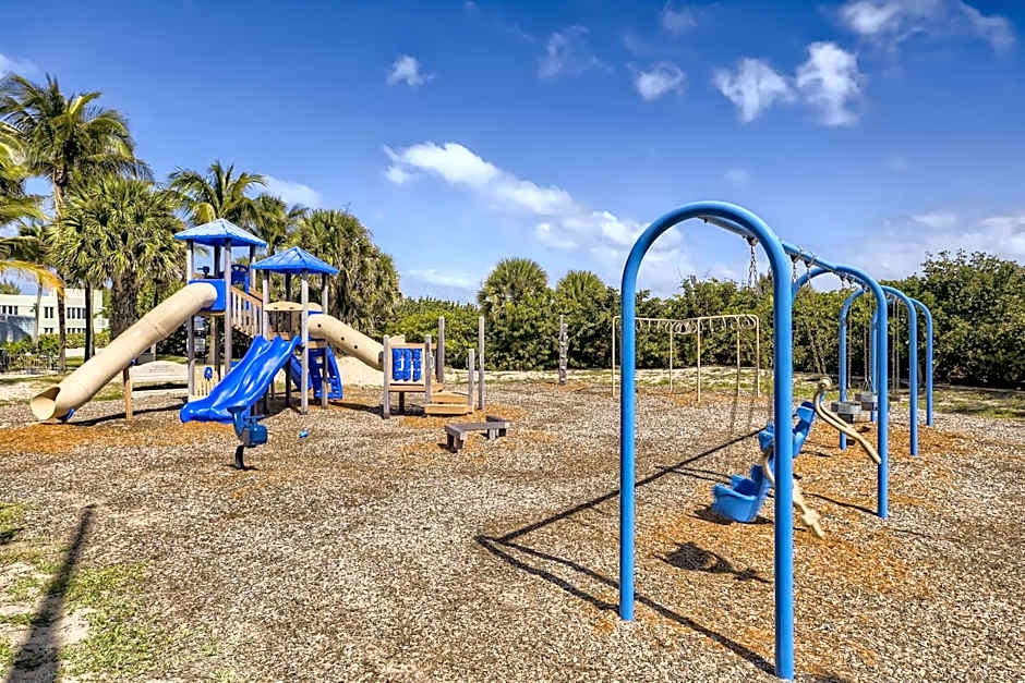 Singer Island Stunner 2 BR