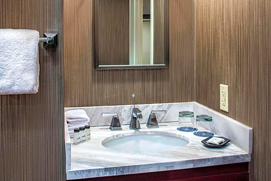 Sheraton Philadelphia University City Hotel