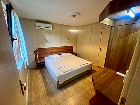 Suite with Garden View
