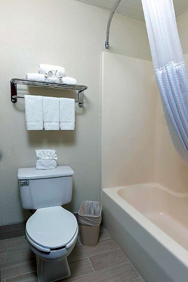 Quality Inn & Suites Mount Vernon