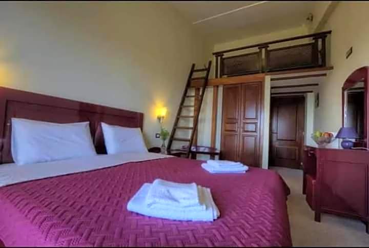 Hotel Isaraiko Spiti Agia Theodora