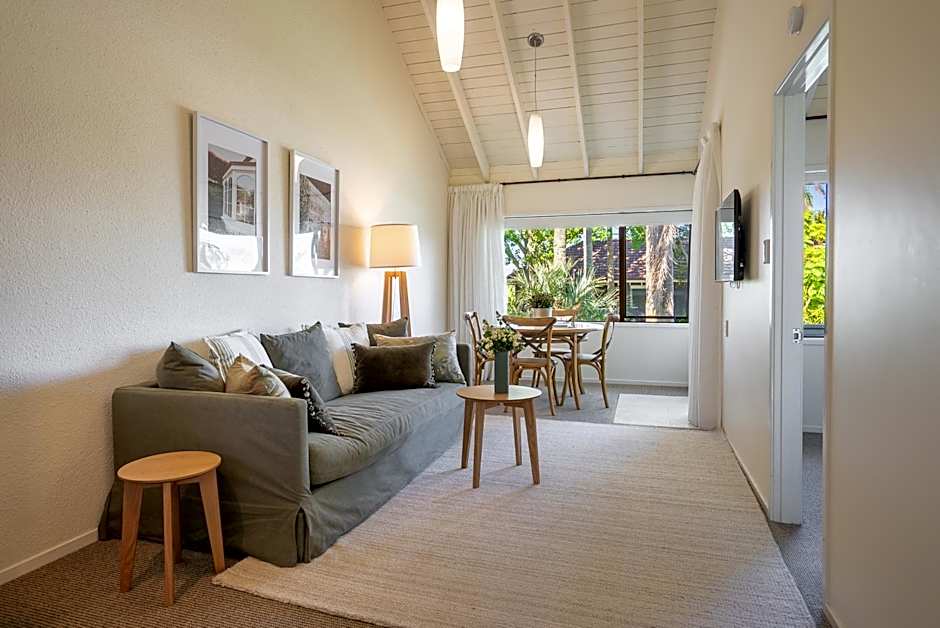 Emerald Inn on Takapuna Beach