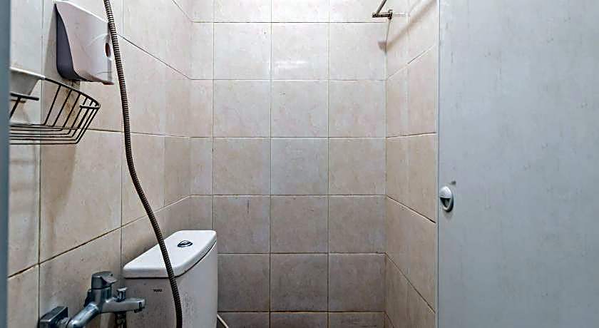 Urbanview Hotel Minongga Pondok Labu by RedDoorz
