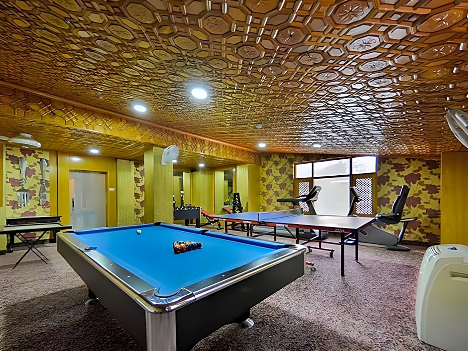 Batra Hotel and Residences