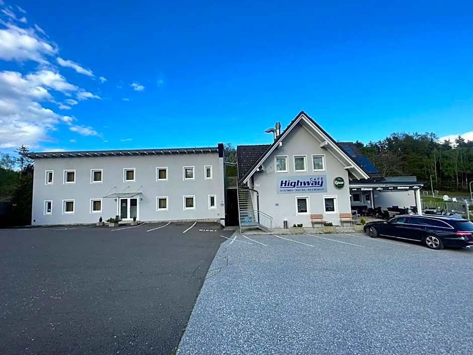 Hotel Highway - Bed & Breakfast