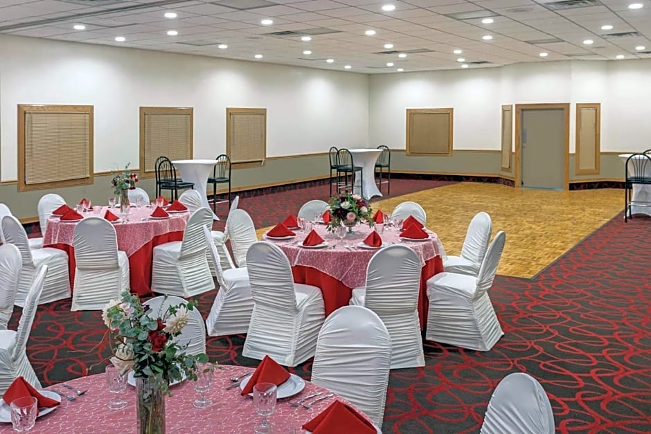 AmericInn by Wyndham Janesville