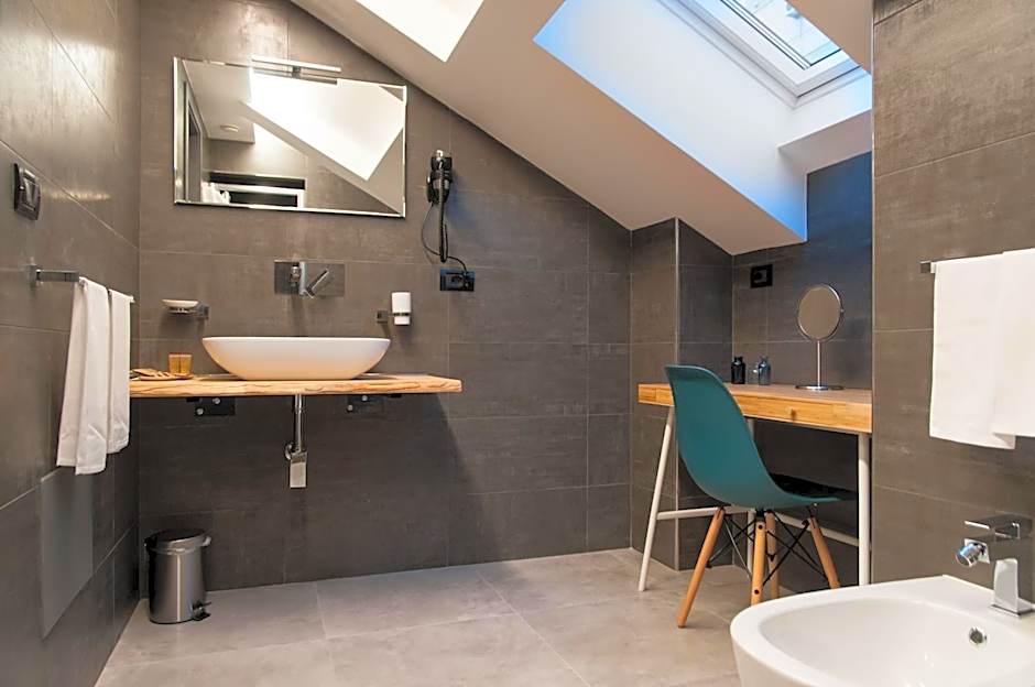 IRON Hotel by Residence Moderno