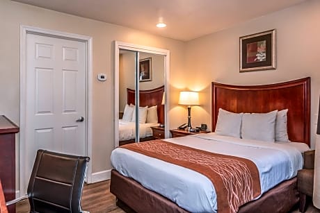 Queen Room
