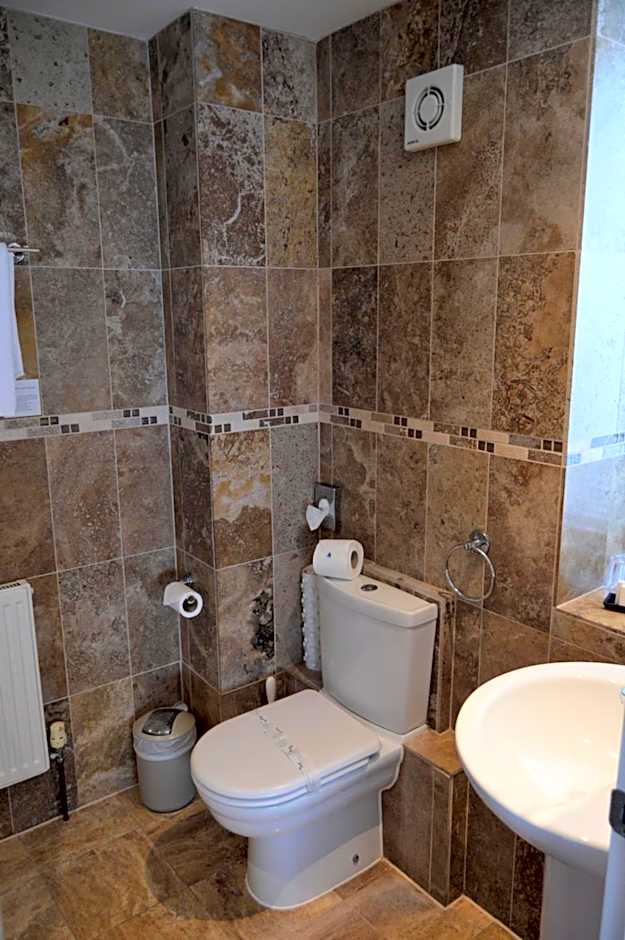 Le Bouchon Brasserie & Hotel