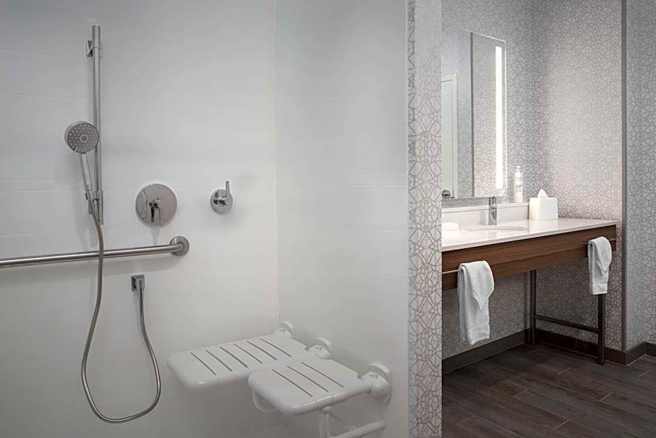 Hampton Inn & Suites Naples South