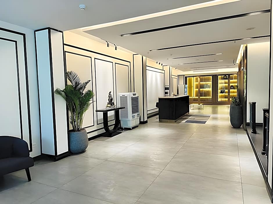 Central Park Saigon Hotel