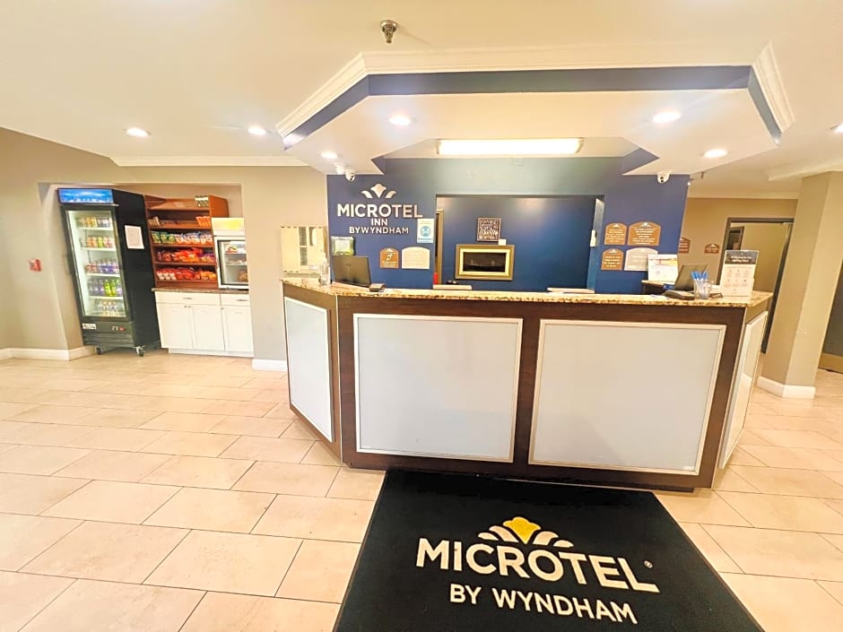 Microtel Inn & Suites by Wyndham Lexington