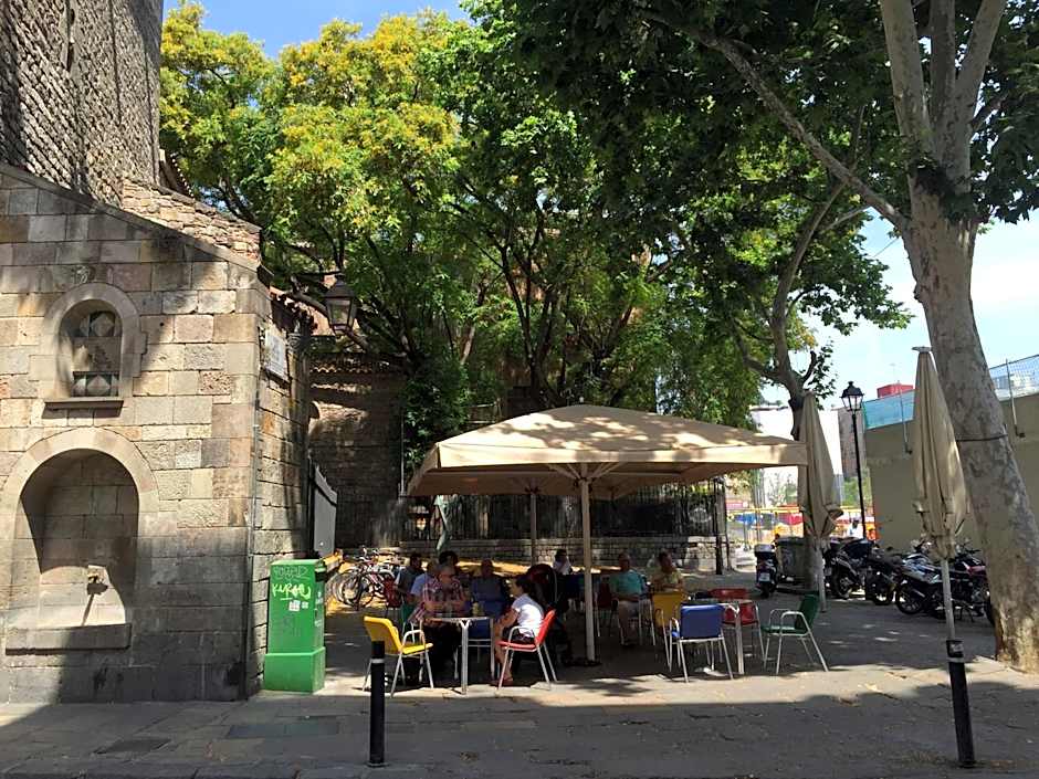 BCN Home Guest House
