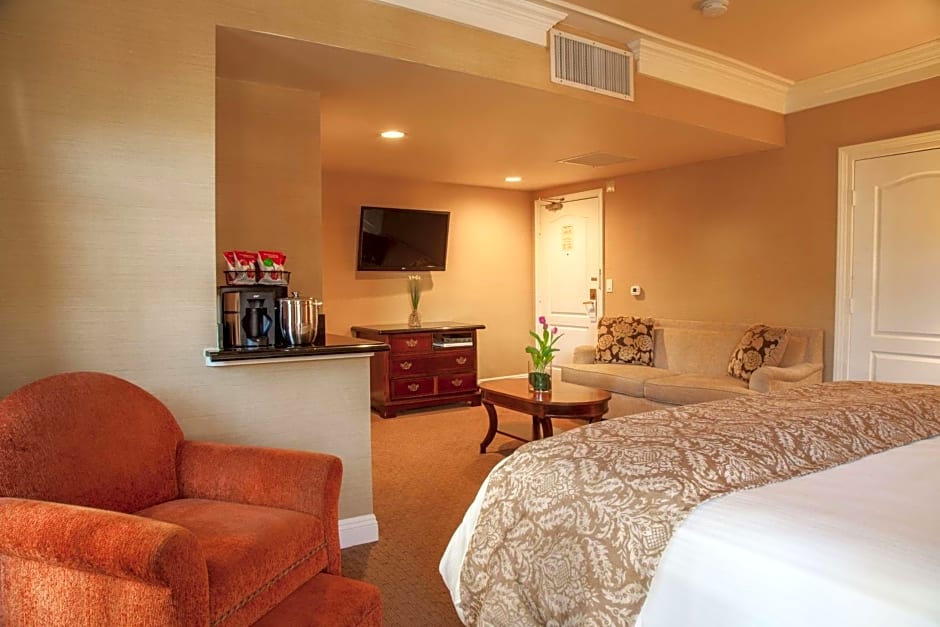 Best Western Plus Sunset Plaza Hotel