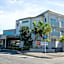 Navigate Seaside Hotel