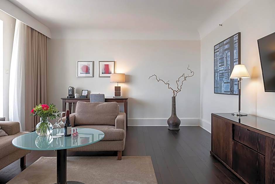 Elite Park Avenue Hotel