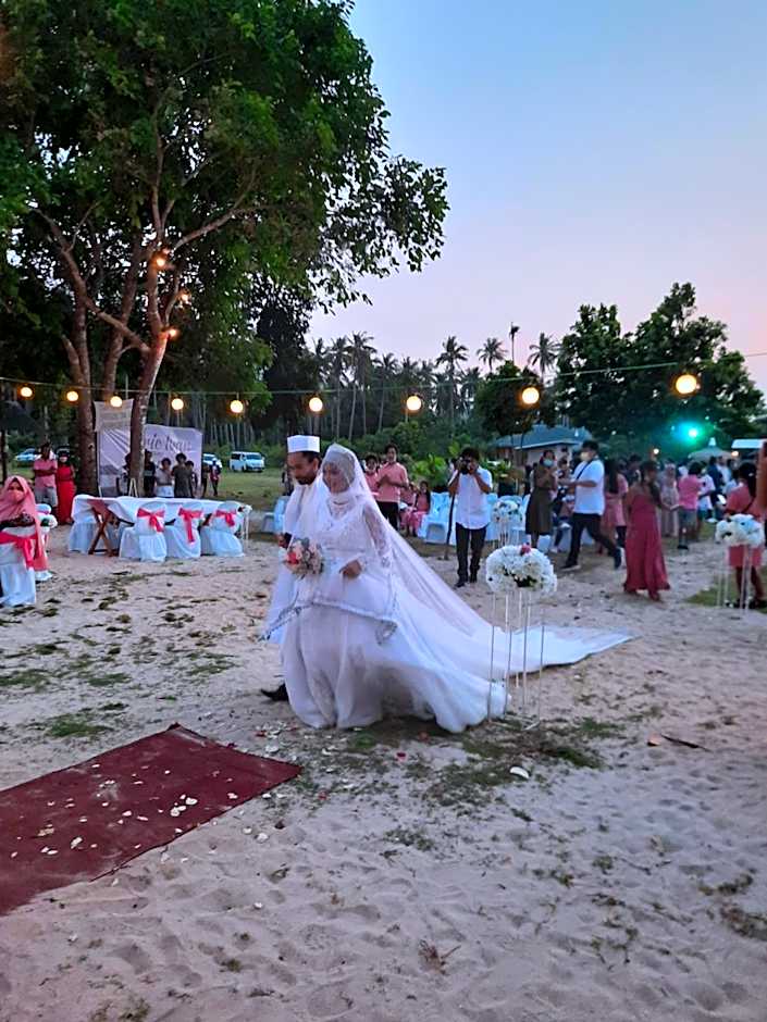 Eastwind Beach Club- El Nido