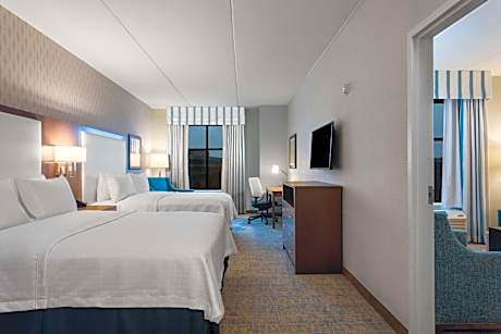 One-Bedroom Queen Suite - Mobility/Hearing Accessible