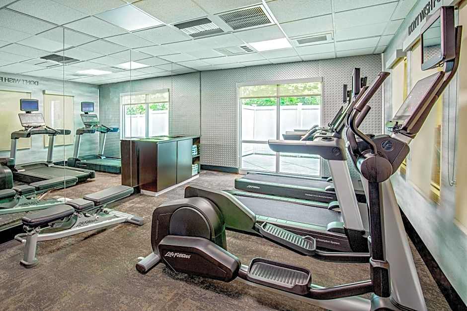 Fairfield Inn & Suites by Marriott Brunswick Freeport