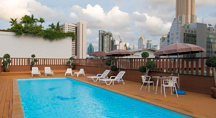 True Siam Rangnam Hotel