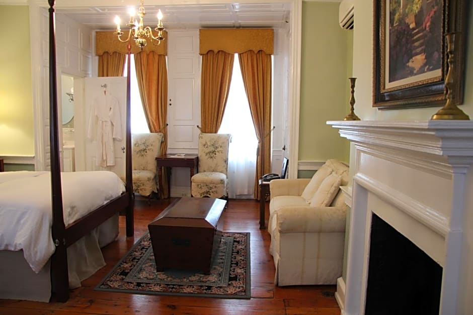Morris House Hotel - Bed And Breakfast