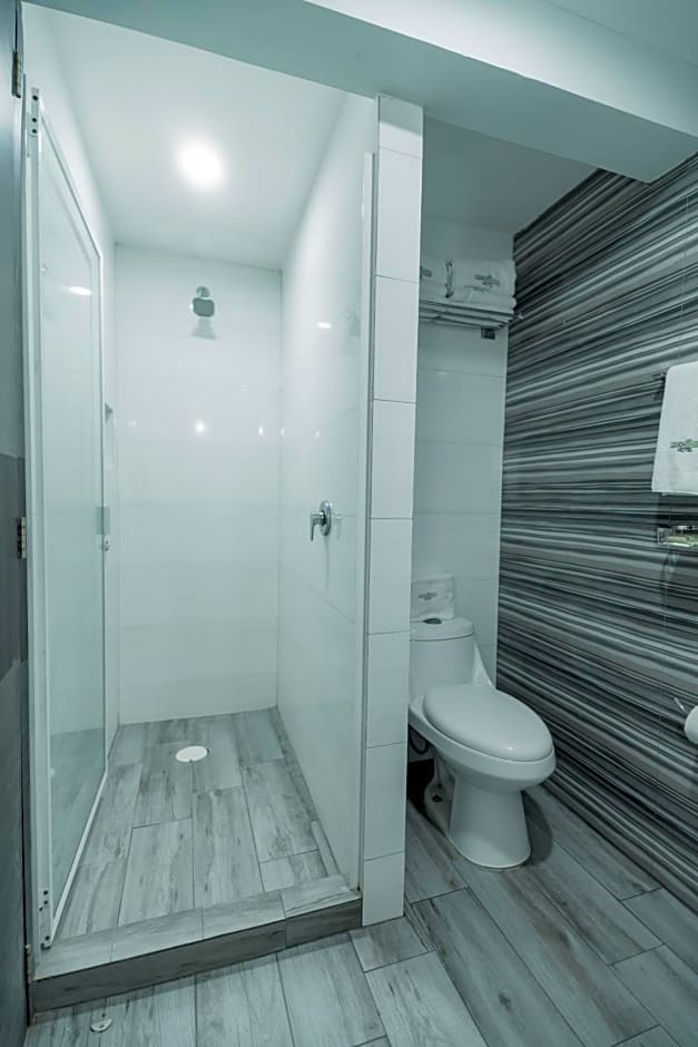 HOTEL LEMON GREEN -Zona Expo Frente al Centro de Convenciones