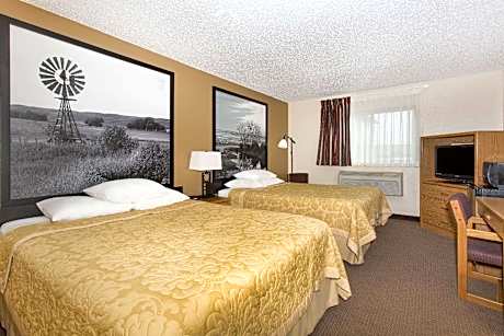 Family Suite with Two Queen Beds - Non-Smoking