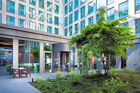 Park Inn by Radisson Brussels Centre Midi