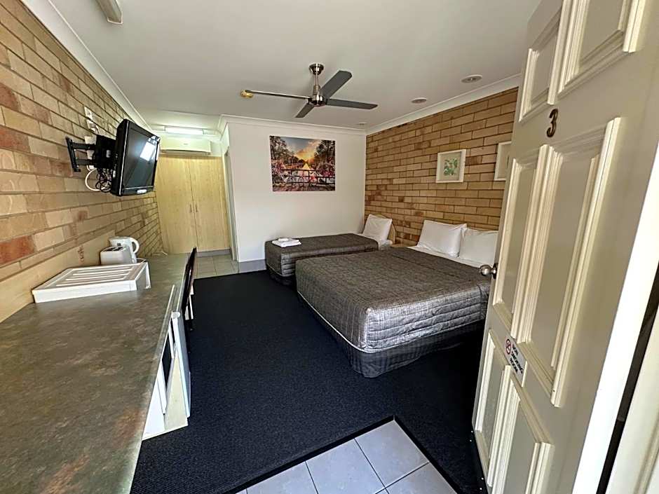 Starlight Motor Inn