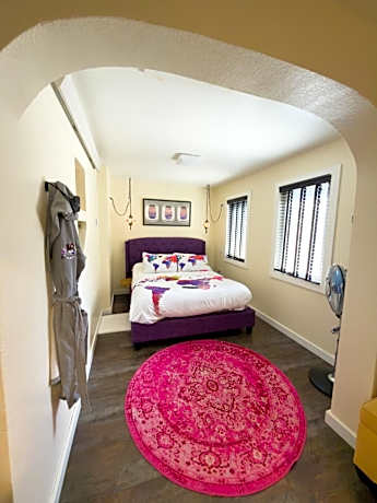 One-Bedroom Bungalow