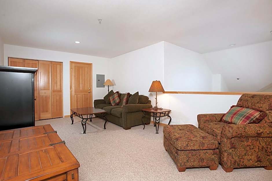 Gateway Mountain Lodge by Keystone Resort