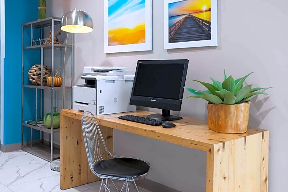 Days Inn by Wyndham Staten Island