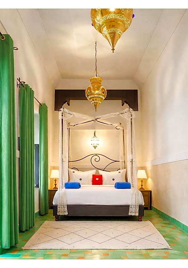 Riad ABBASSIA Marrakech Première - Authentic Medina Experience