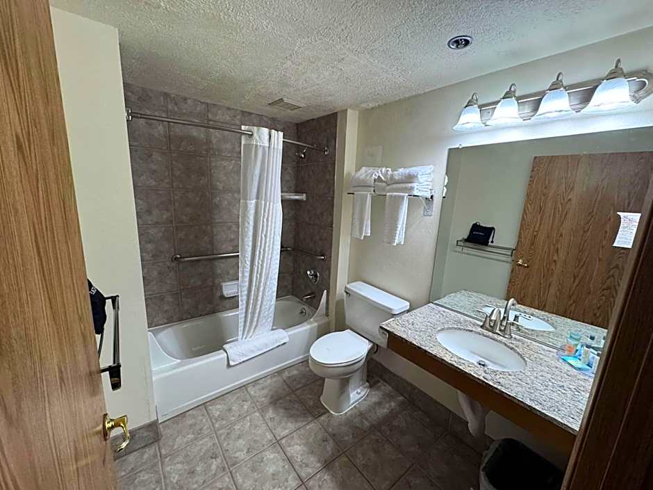 Promenade Inn & Suites Oceanfront