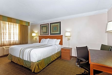 1 King Bed Mobility Accessible Room Non-Smoking