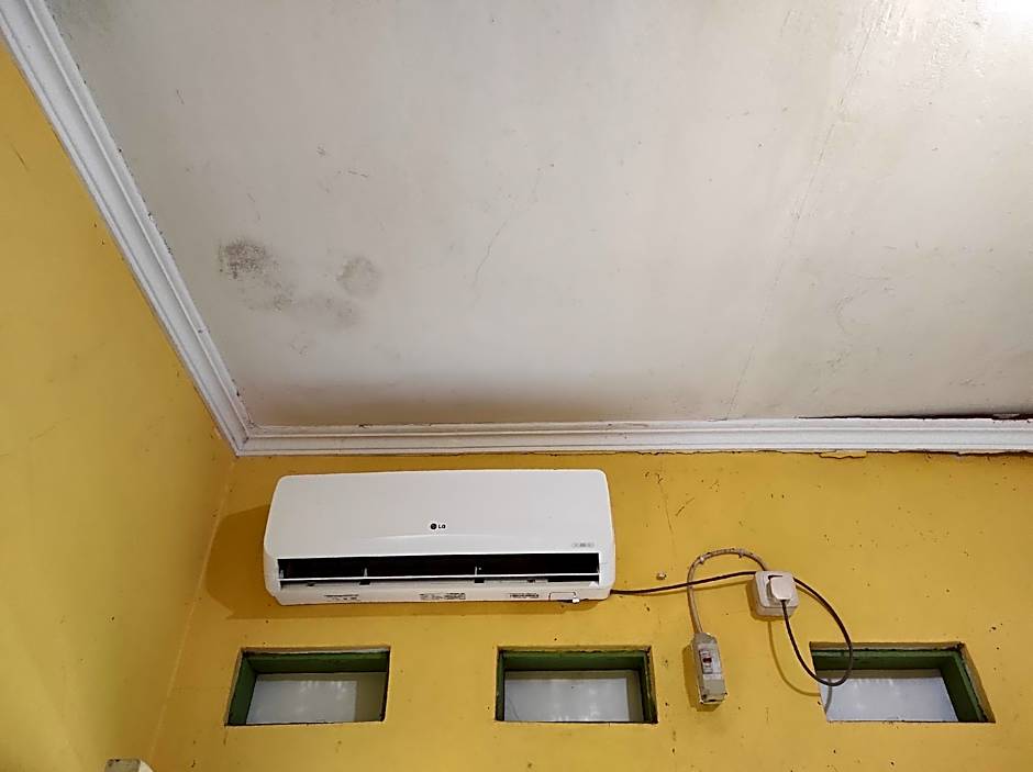 OYO 90333 Wisma Tenang Jaya Syariah