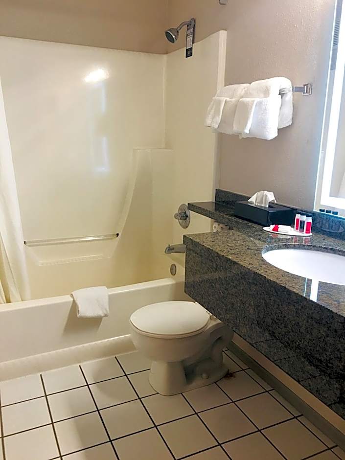 Super 8 by Wyndham Swift Current