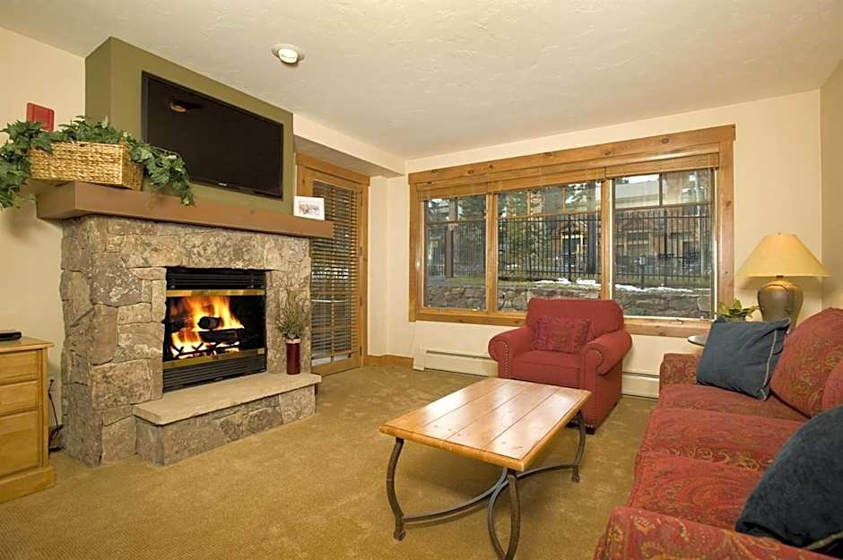 Mountain Thunder Lodge