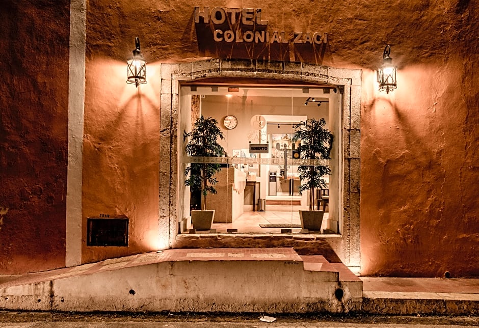 Hotel Colonial Zaci by GuruHotel